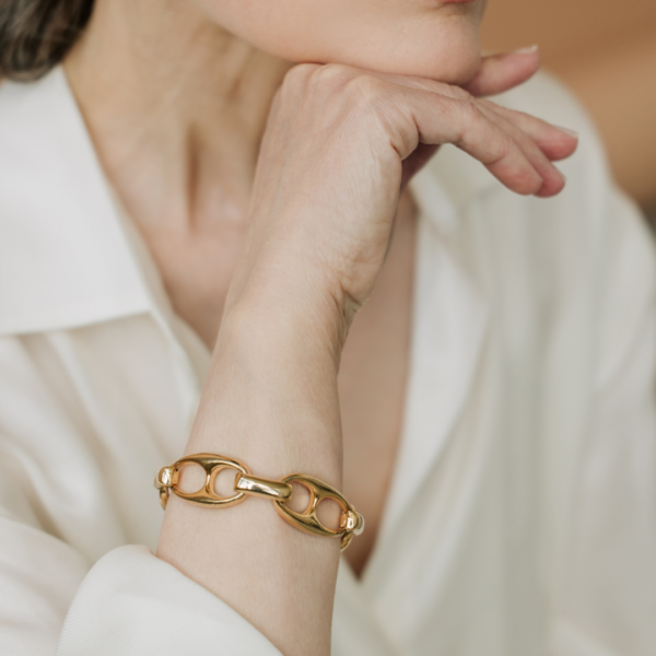 Une image présentant notre bracelet, un bijou étincelant pour sublimer votre look.